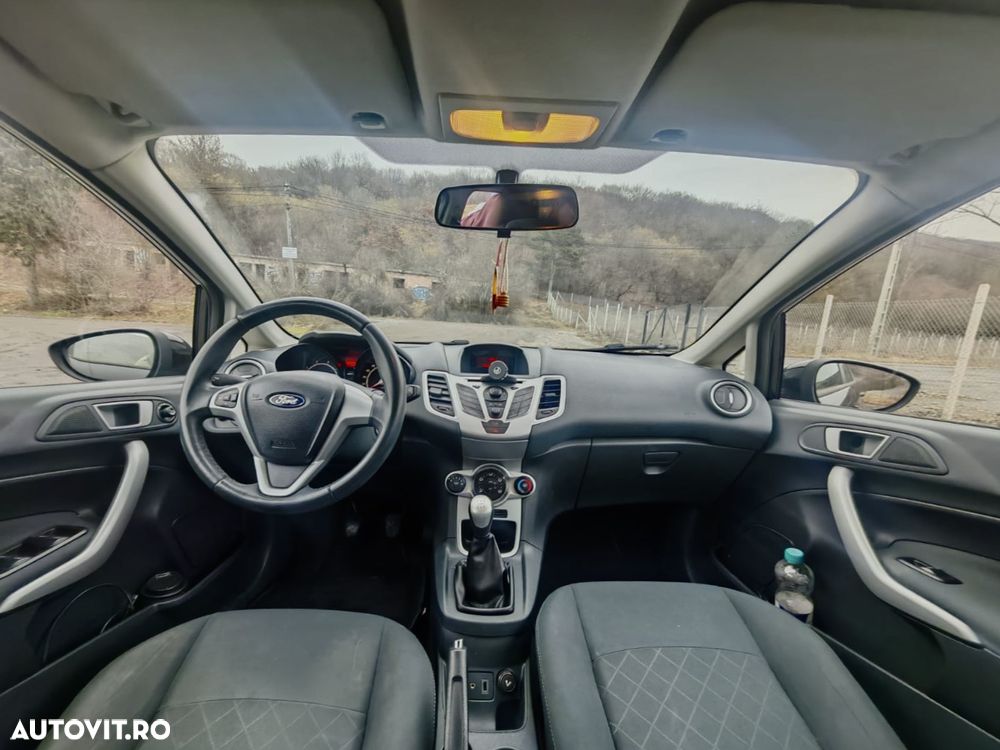 Ford Fiesta 1.25i Trend - 6