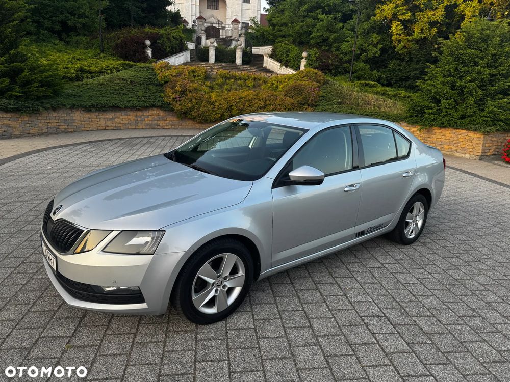 Skoda Octavia - 1