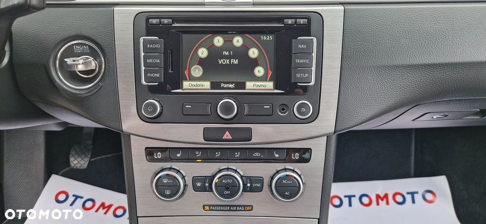 Volkswagen Passat 2.0 TDI Highline - 23