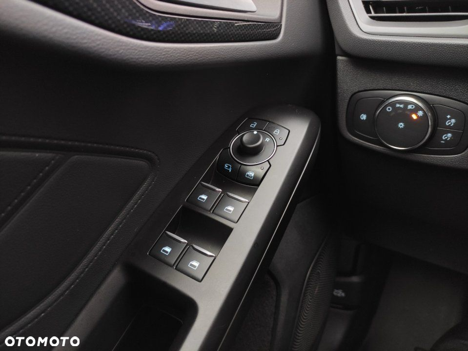 Ford Focus - 37