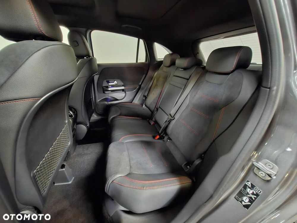 Mercedes-Benz GLA 200 AMG Line - 13