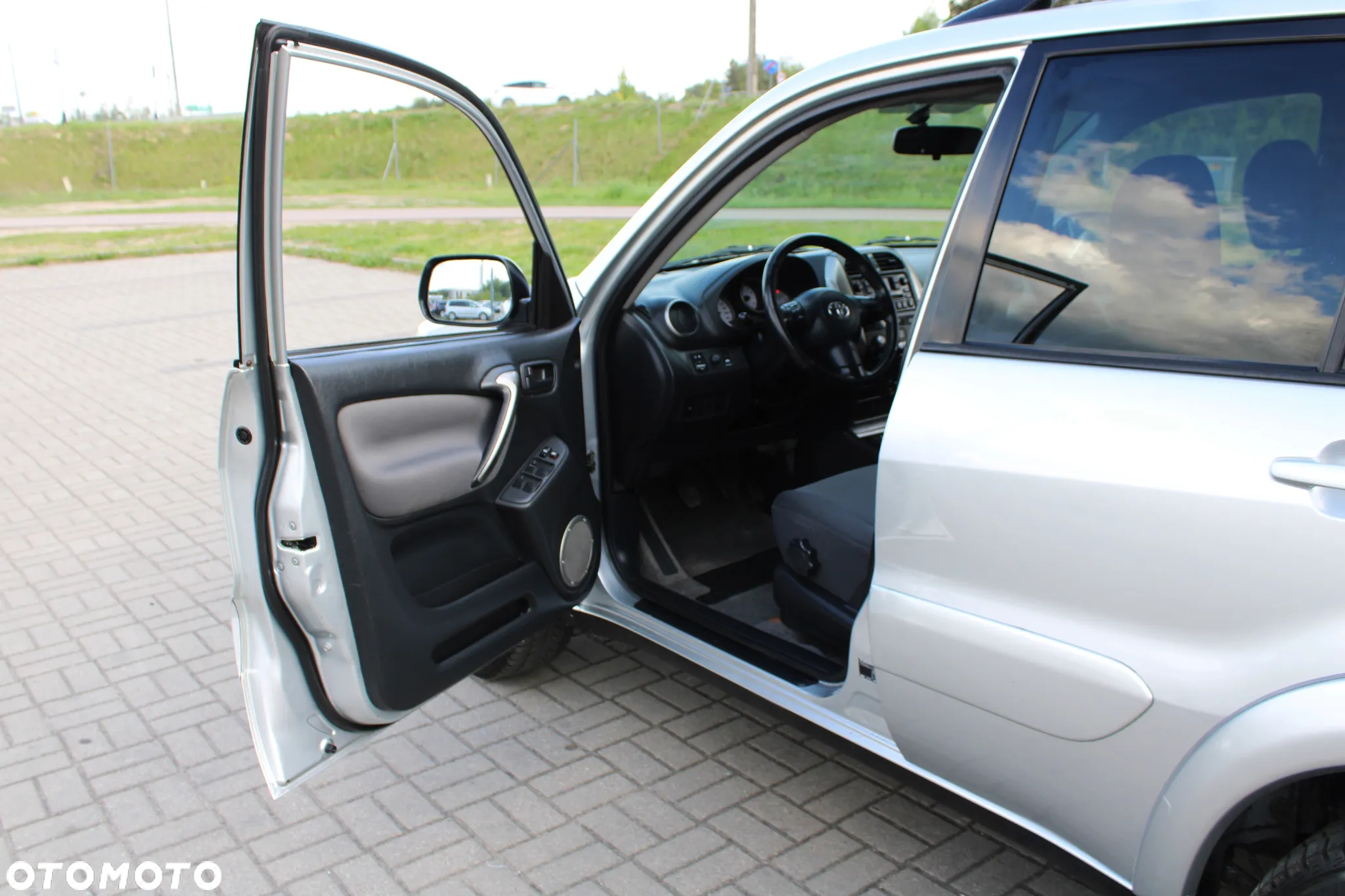 Toyota RAV4 - 22