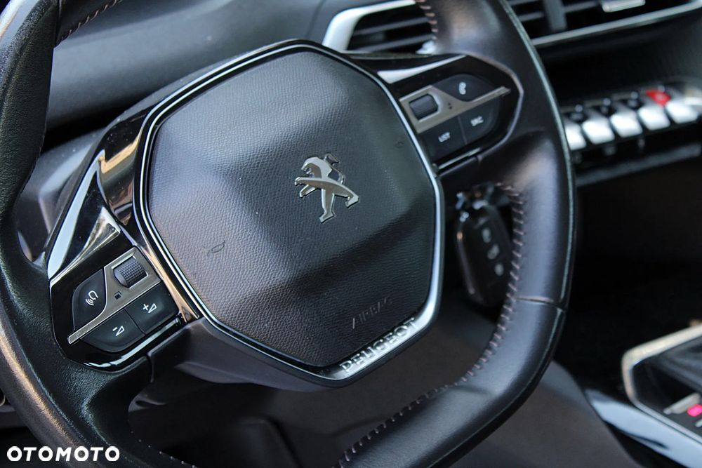 Peugeot 3008 - 19