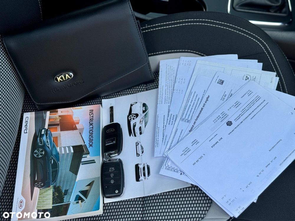 Kia Ceed 1.6 GDI DCT Platinum Edition - 36