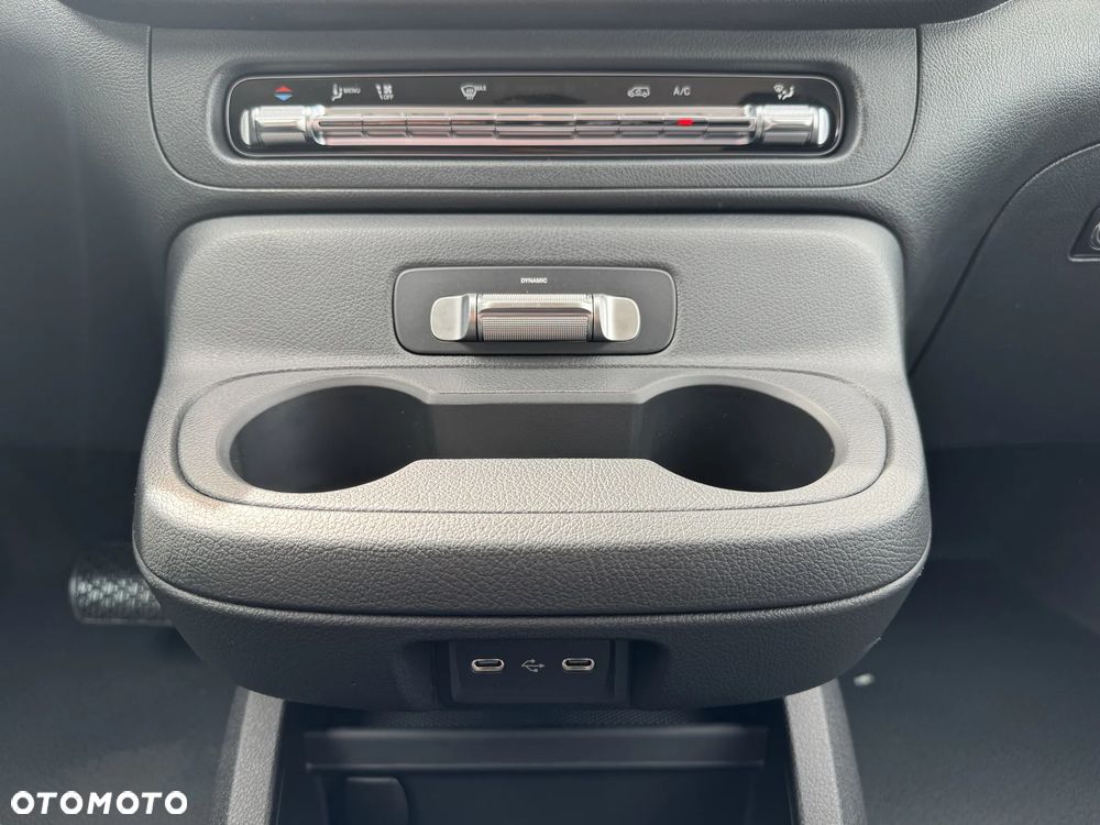 Mercedes-Benz Vito - 21