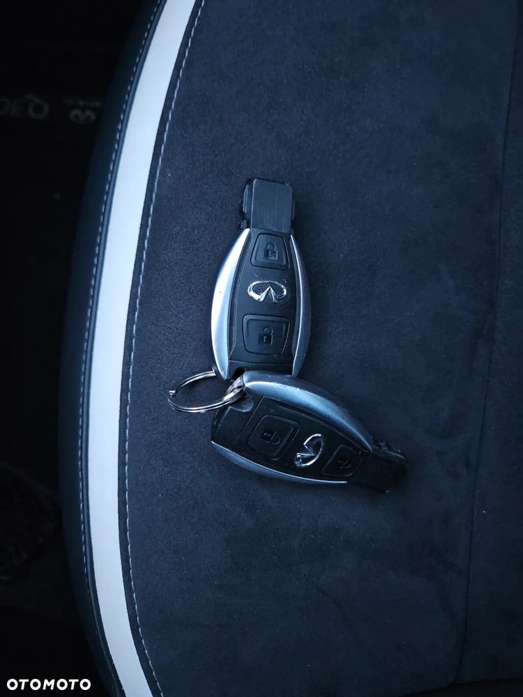 Infiniti Q30 2.2d DCT Sport - 37