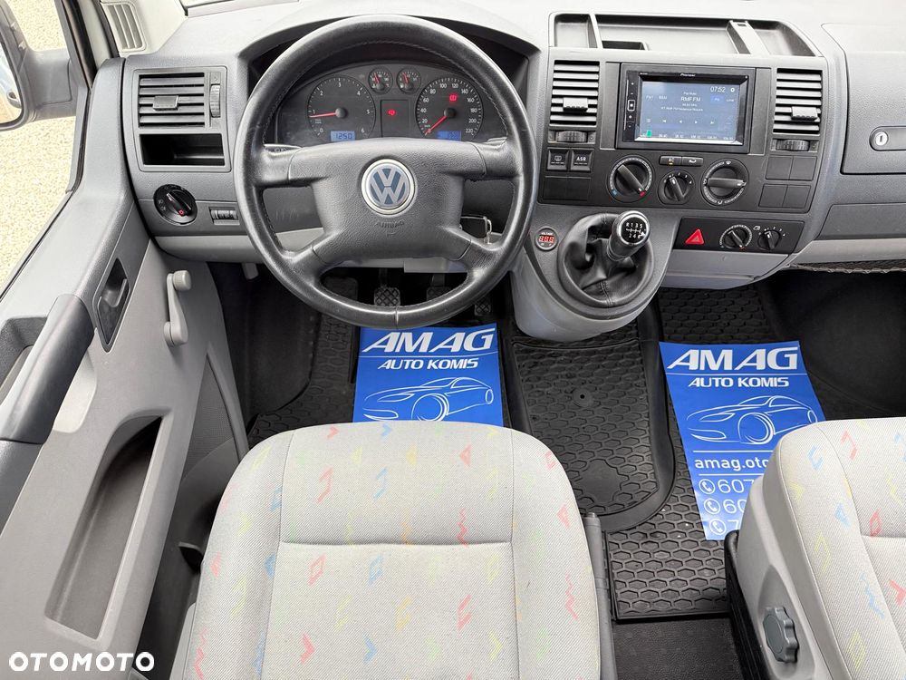 Volkswagen Transporter - 25