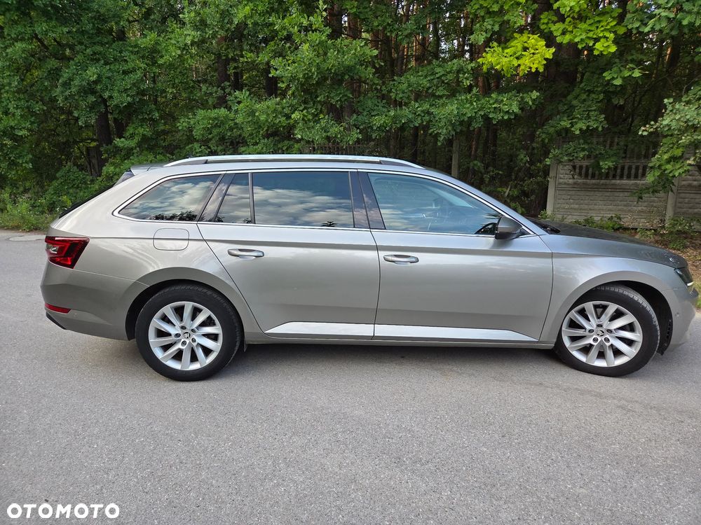 Skoda Superb 2.0 TDI Sportline - 6