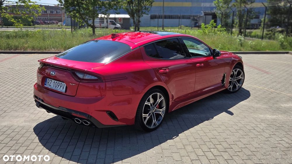 Kia Stinger - 6
