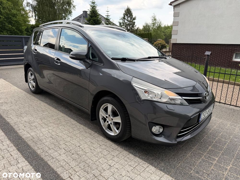 Toyota Verso 1.8 7-Sitzer Executive - 24