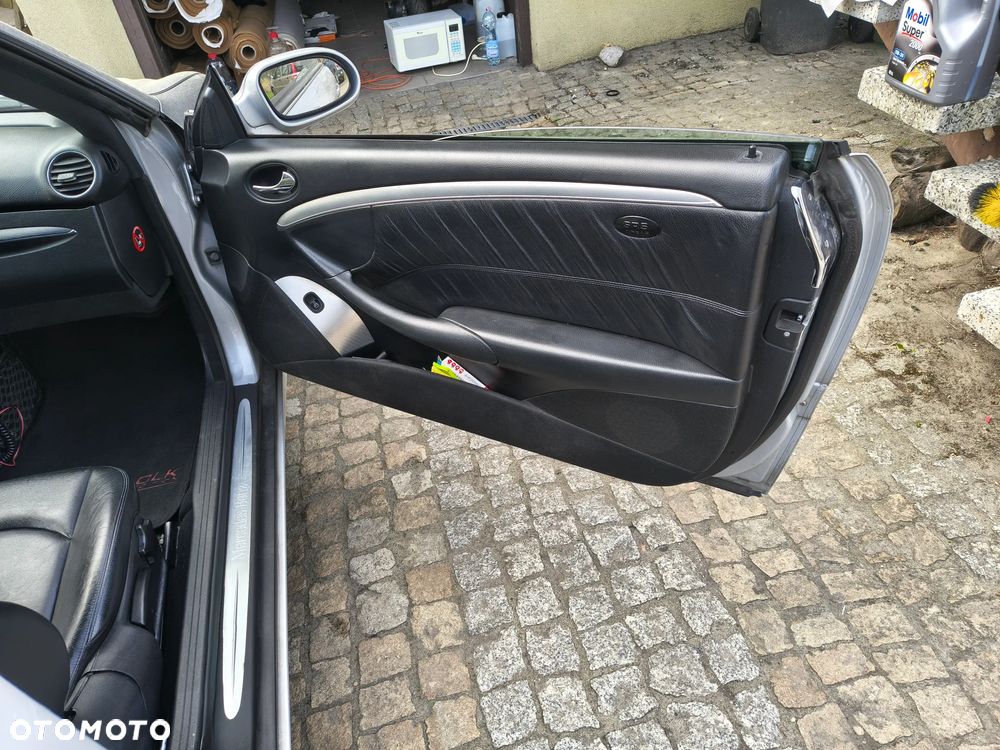 Mercedes-Benz CLK - 17