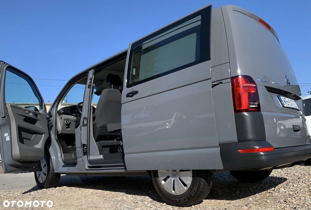 Volkswagen TRANSPORTER MOCNY T6 SILNIK DNA 2.0TDI MOC 150KM DSG7 SKRZYNIA AUTOMAT Ilość miejsc 9 osobowy ZABUDOWA KOMBI VAN MINIBUS SPECJALNA CARAVELLE Lampy Bi-LED Kamera  Radar 2x boczne drzwi przesuwne! Aktywny tempomat, Asystent pasa, System zmiany pasa, Podgrzewane fotele, Dwustrefowa Klimatyzacja i ogrzewanie! Fabryczne oryginał WEBASTO 5kW THERMO COMFORT SE Szybkie nagrzewanie silnika zimą! - 3