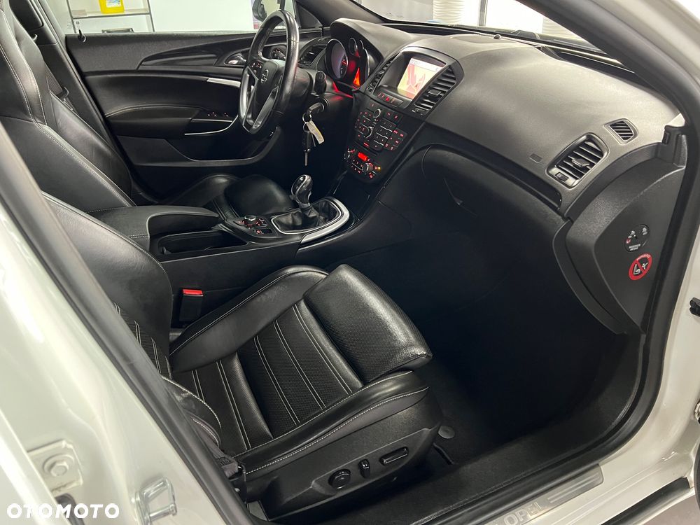 Opel Insignia - 34