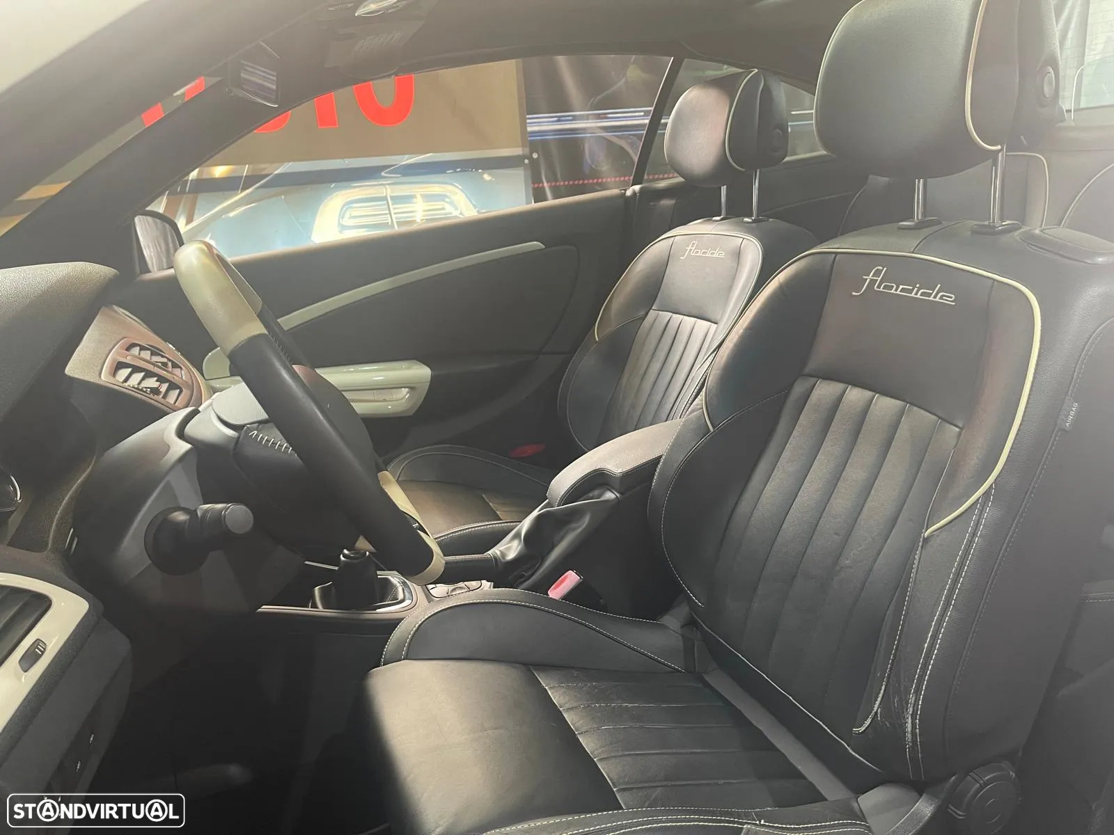 Renault Mégane CC Energy dCi 130 Start & Stop FAP Coupe-Cabri Luxe - 27