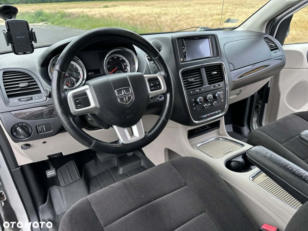 Dodge Grand Caravan 3.6 Express - 29