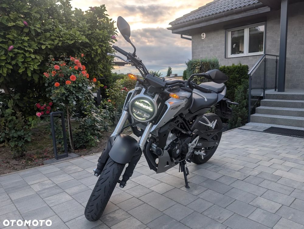 Honda CB - 3