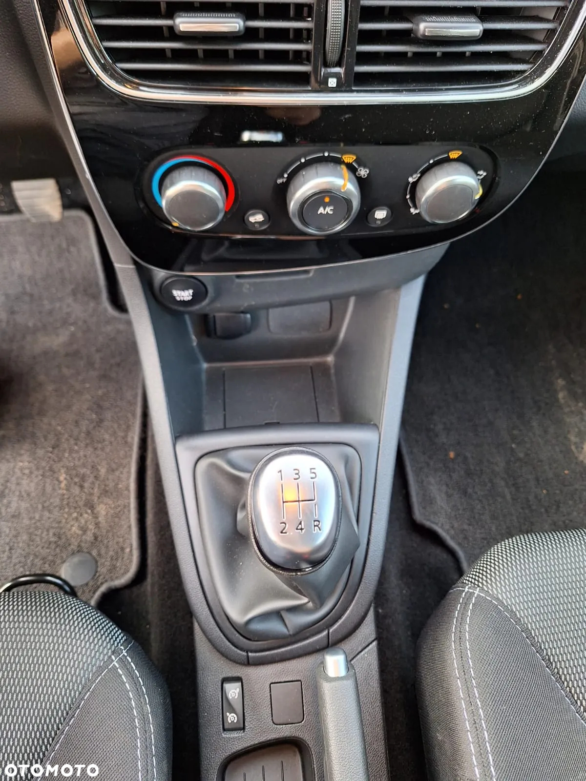 Renault Clio - 14