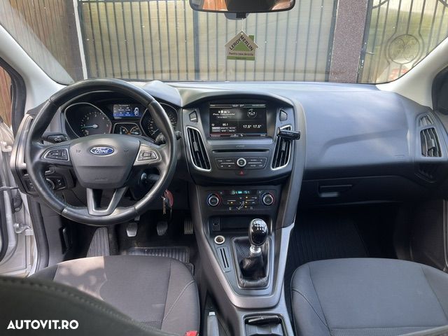 Ford Focus 1.5 TDCi Trend - 5