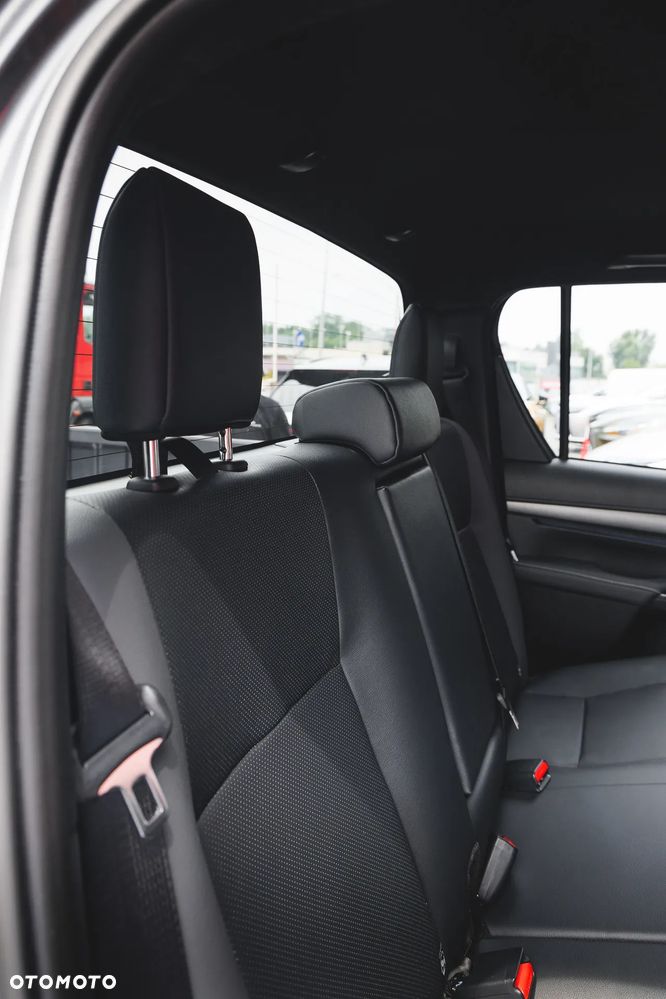 Toyota Hilux 2.8 D-4D Double Cab Invincible 4x4 - 22