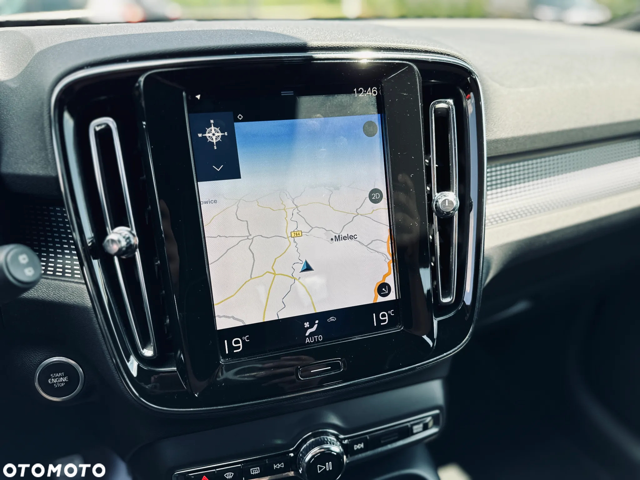 Volvo XC 40 D4 AWD Geartronic R-Design - 33