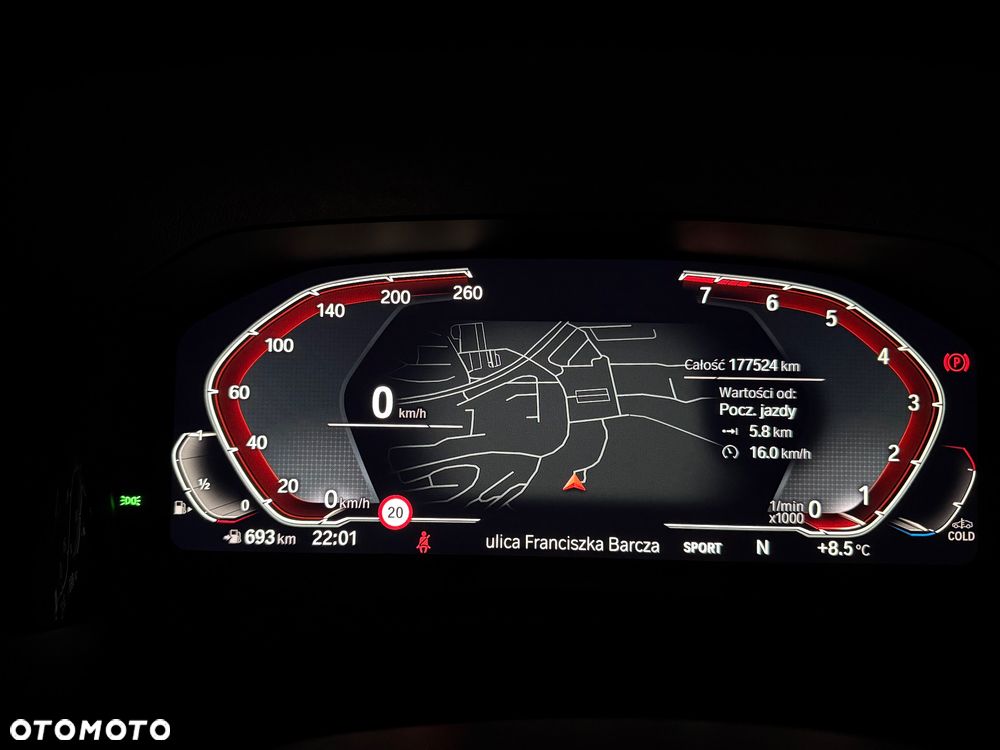 BMW Seria 3 318i - 8