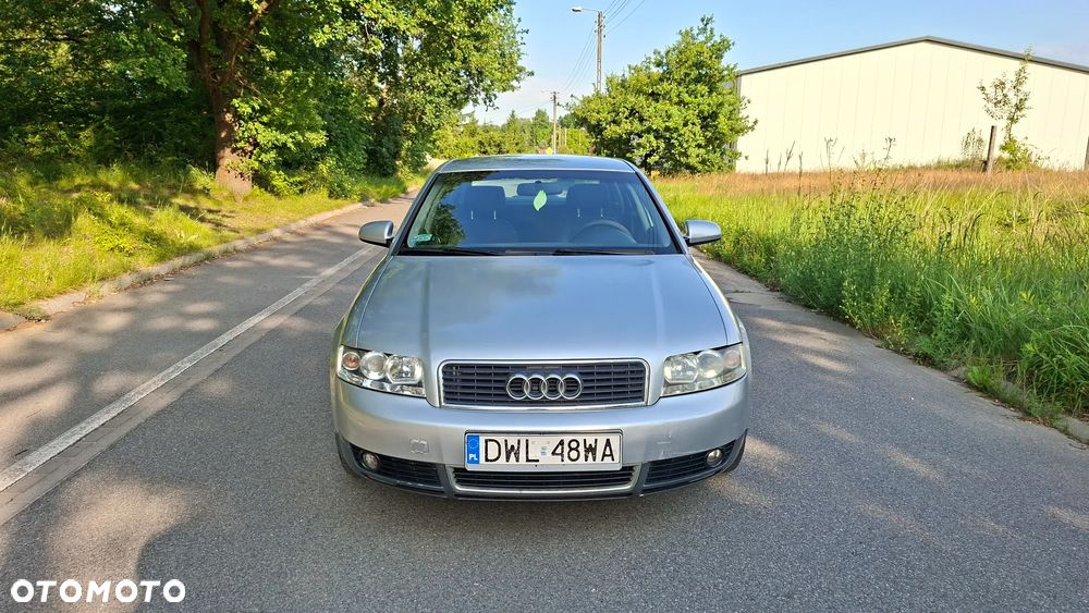 Audi A4 Limousine - 13