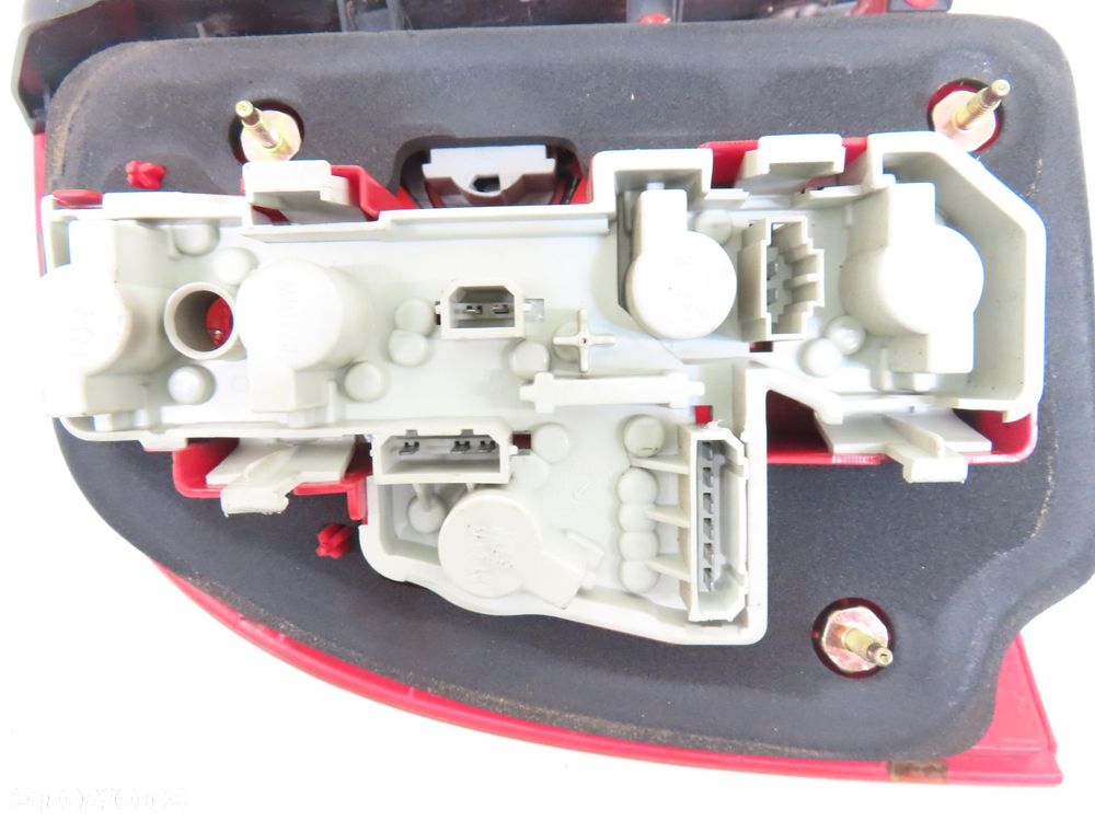 LAMPA PRAWA TYLNA VW PASSAT B5 FL sedan (3B3) 3B5945096AE - 4