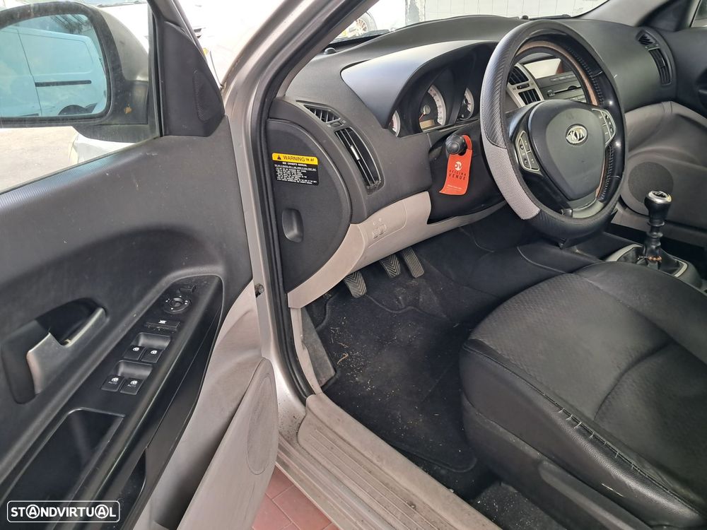 Kia Ceed 1.6 CRDi LX - 4