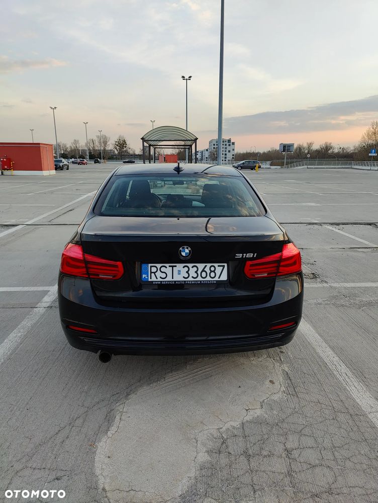 BMW Seria 3 318i Sport Line - 5