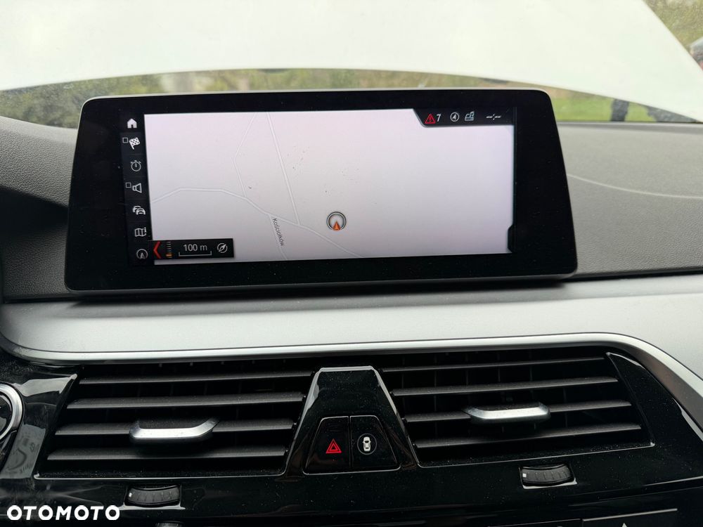 BMW Seria 5 520d Sport Line - 16