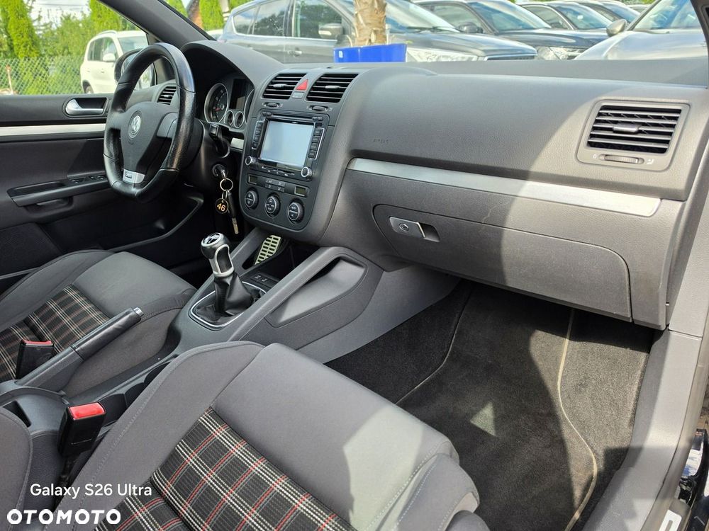 Volkswagen Golf 2.0 GTI - 32