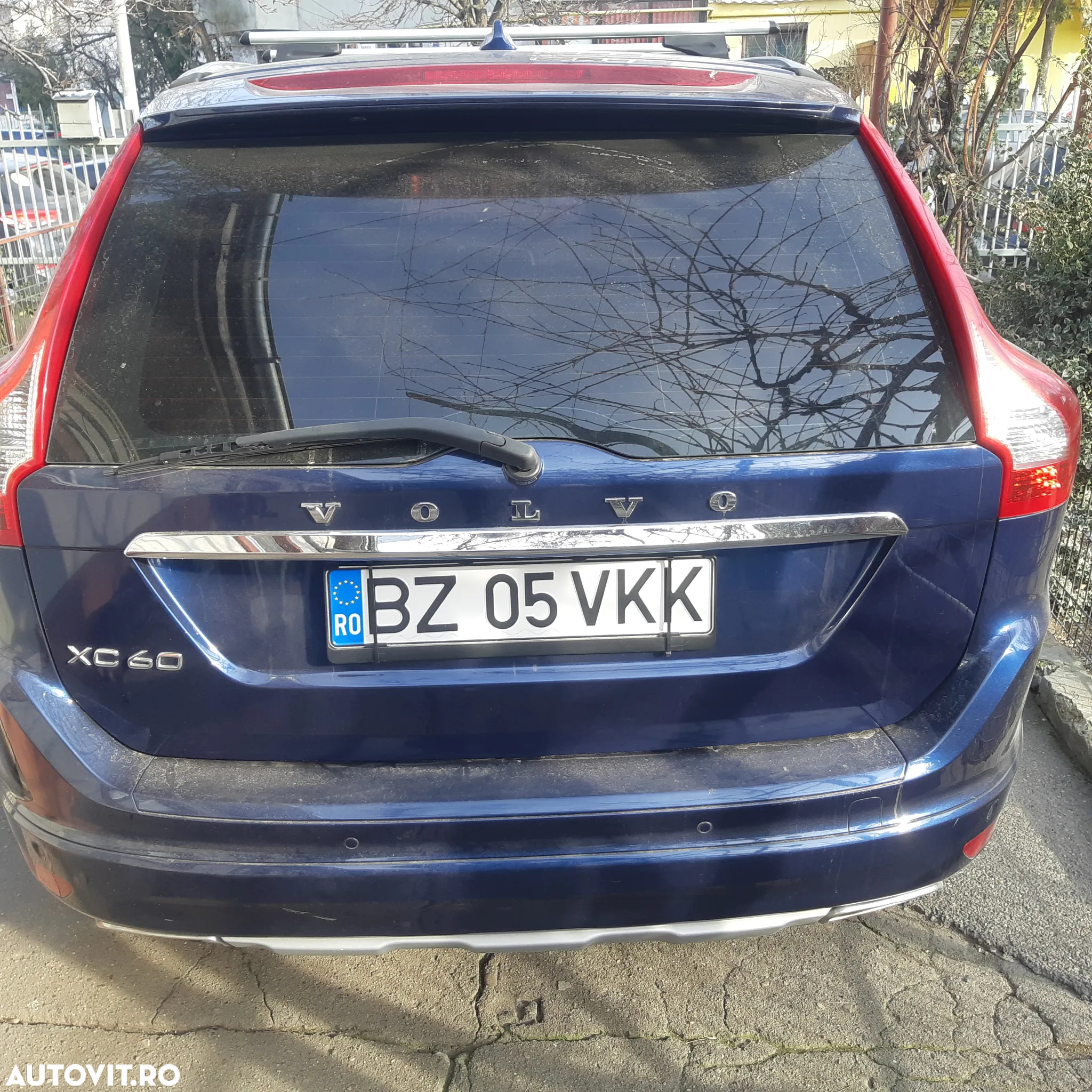 Volvo XC 60 D5 AWD Geartronic Ocean Race - 4