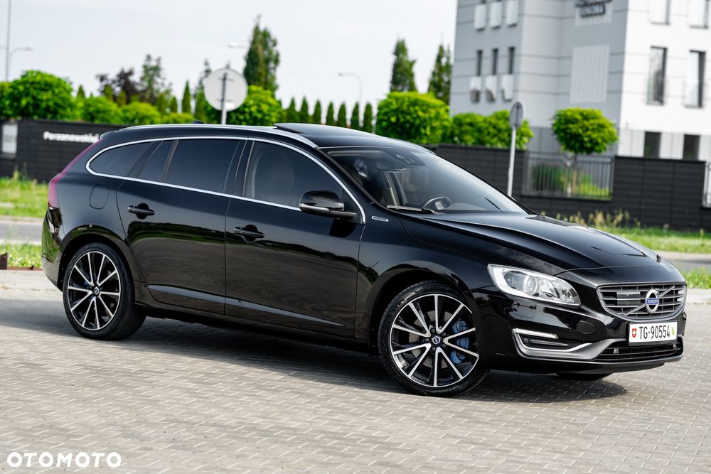 Volvo V60 D6 AWD Plug-in Hybrid Summum - 2