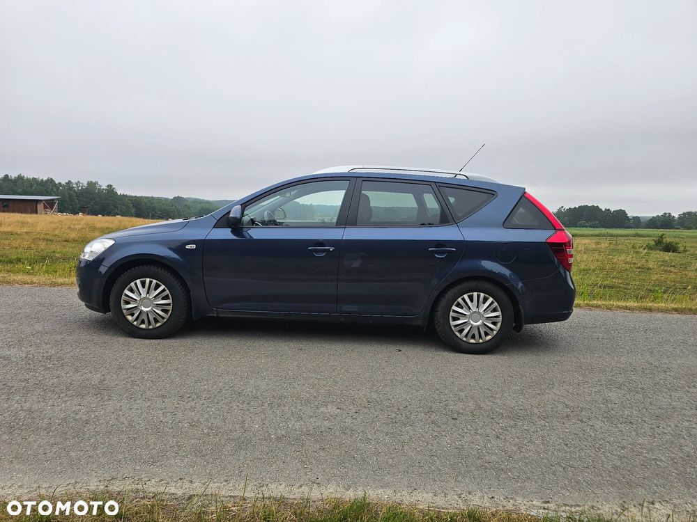 Kia Ceed - 1