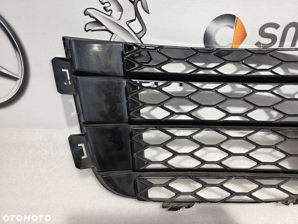 AUDI Q7 4L0 LIFT 09-15 S-LINE V12 W12 LEWA / PRAWA KRATKA BOCZNA ZDERZAKA PRZEDNIEGO PRZÓD NR 4L0807676B / 4L0807675B NR AUKCJI KB90 - 17