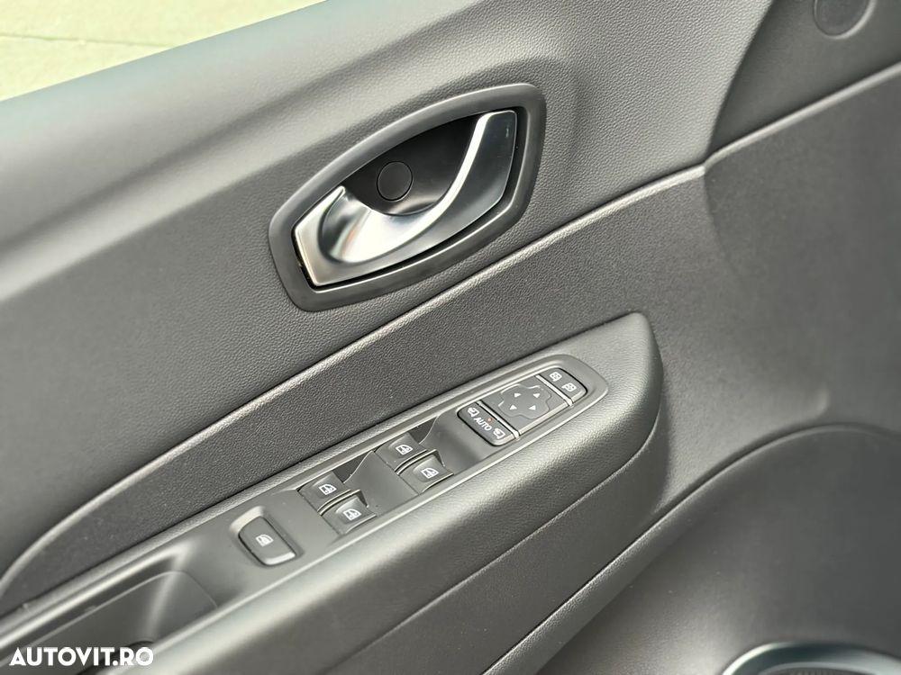 Renault Captur ENERGY TCe Intens - 12