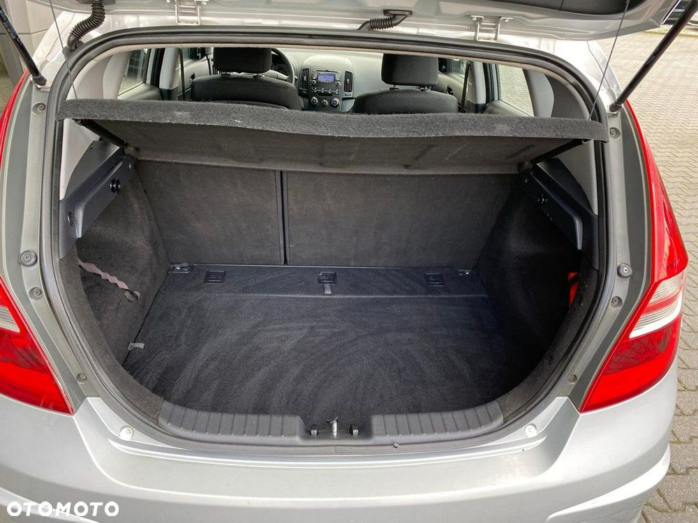 Hyundai i30 1.4 Classic + - 6