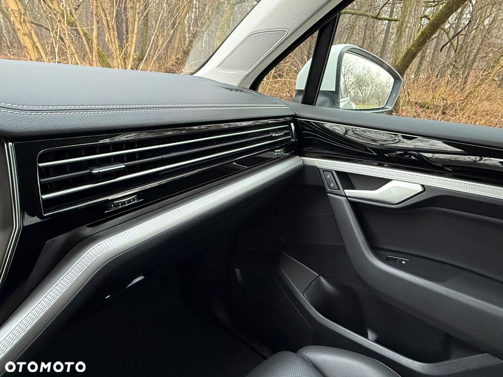 Volkswagen Touareg 3.0 V6 TDI SCR 4Mot - 23