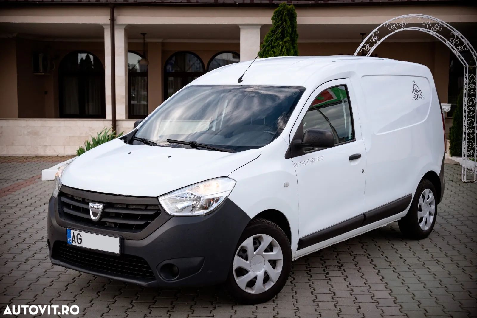 Dacia Dokker 1.5 dCi 90 CP Stepway - 1