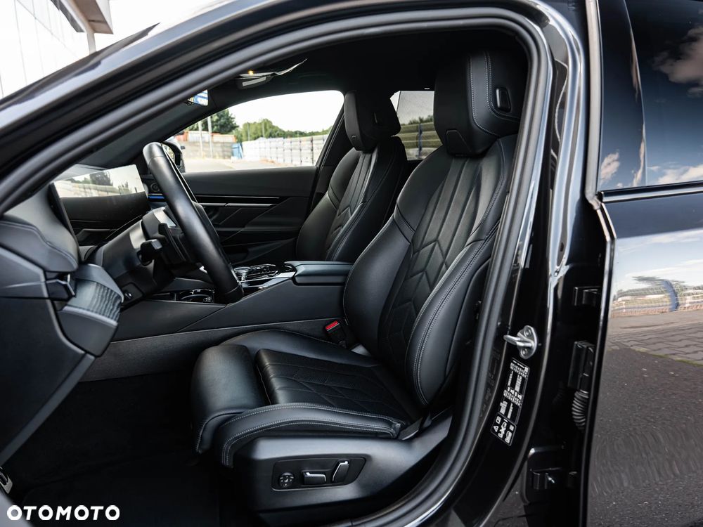 BMW Seria 5 520d xDrive mHEV M Sport - 23