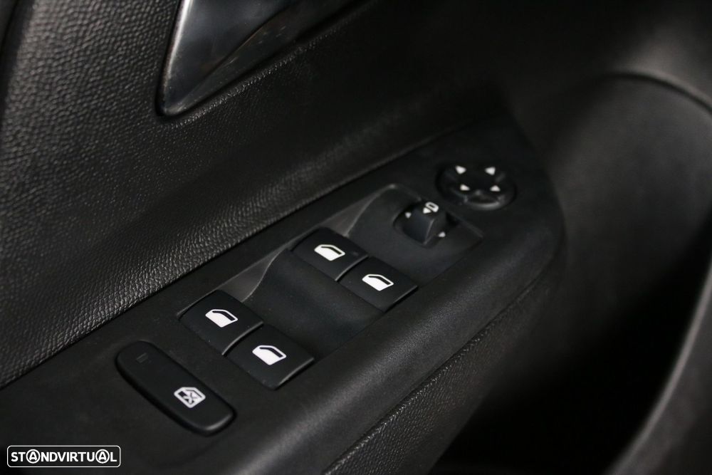 Opel Corsa 1.2 T GS - 22