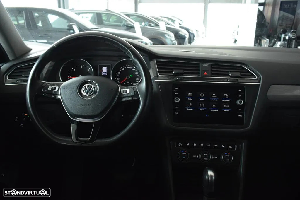 VW Tiguan Allspace 2.0 TDI Confortline DSG - 33