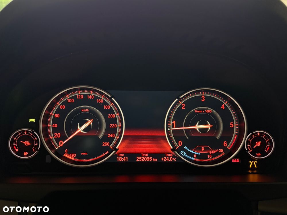 BMW X5 xDrive25d sport - 34