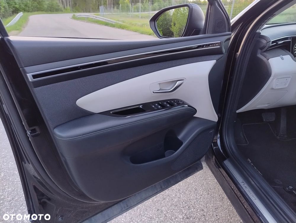 Hyundai Tucson 1.6 T-GDi HEV Platinum 4WD - 33