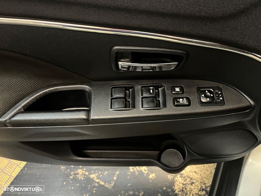 Mitsubishi ASX 1.6 Intense - 11