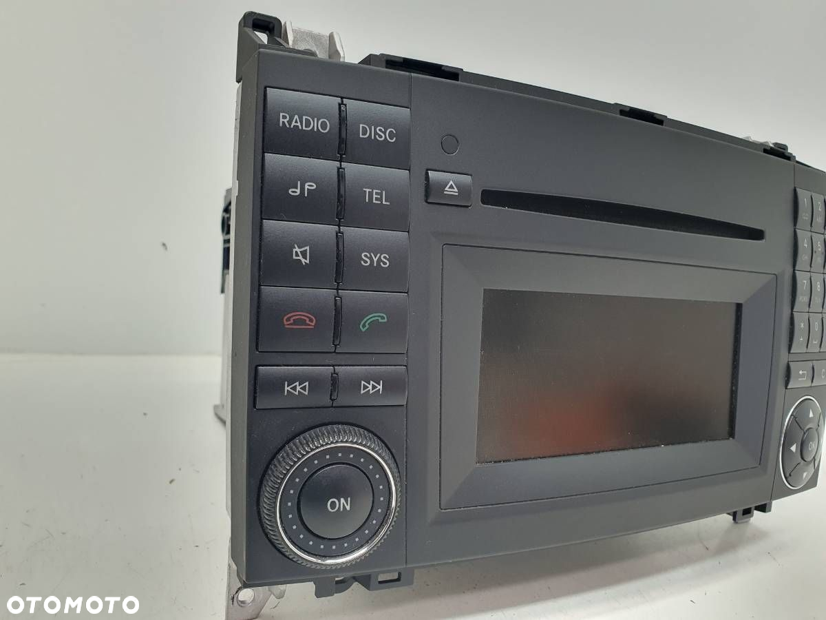 RADIO ODTWARZACZ CD MERCEDES W639 VIANO VITO A1699002000 - 2