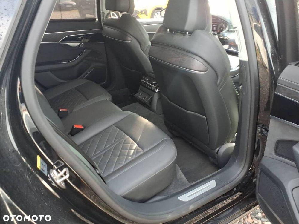 Audi A8 - 10