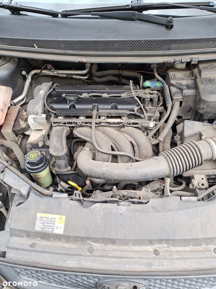 Ford Focus 1.6 16V Ambiente - 14