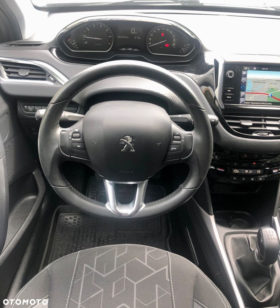 Peugeot 2008 1.2 Pure Tech GPF Active S&S - 11
