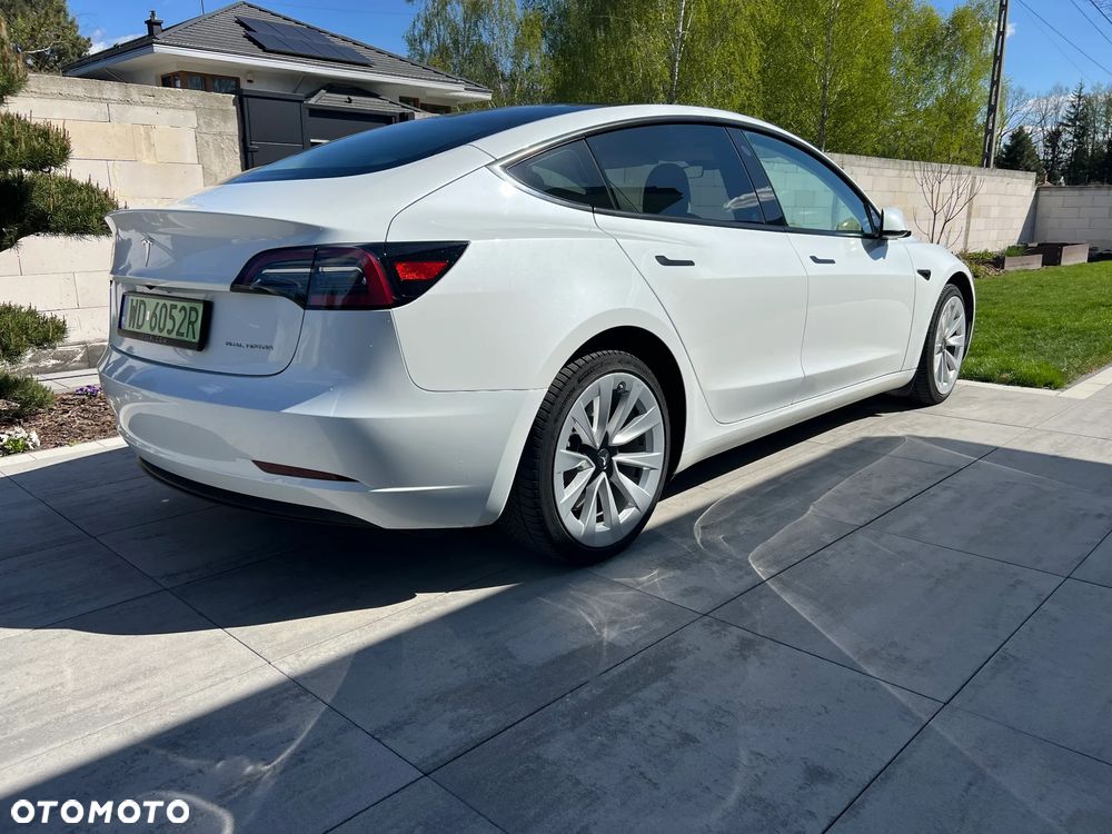 Tesla Model 3 - 8